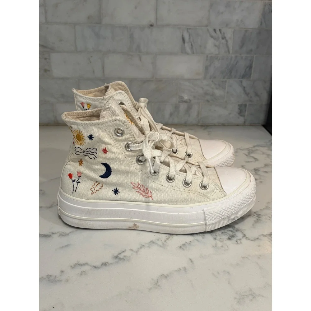 Converse Chuck Taylor All Star Lift Platform Embroidered Celestial Sz 4 Youth